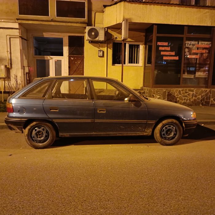 Opel Astra f 1992 1.4i. Doar cu fiscal si transcriere.