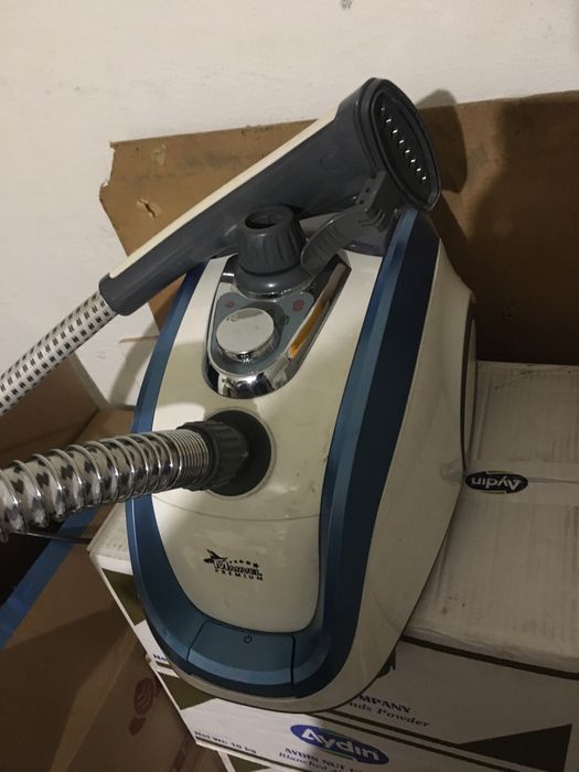 Продам вертикальный отпаривательMarvel