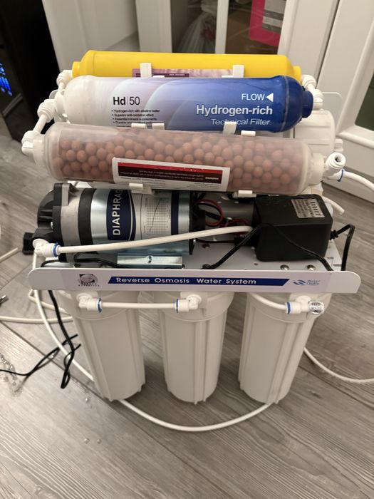 Продам фильтр Hubert с насосом