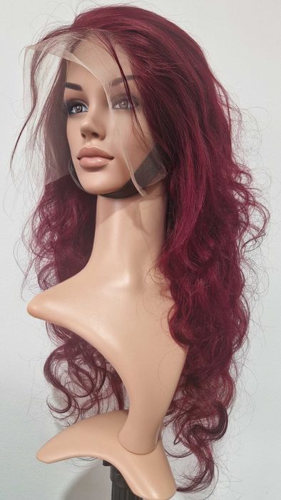 Естествена бразилска перука 75 см - тъмно червена, чуплива, дантелена зона 13x6