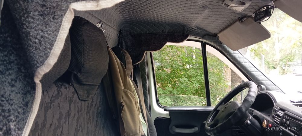 Продам Газель цельнометаллический кузов.