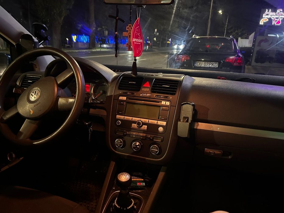 Golf 5 1.6 Benzină