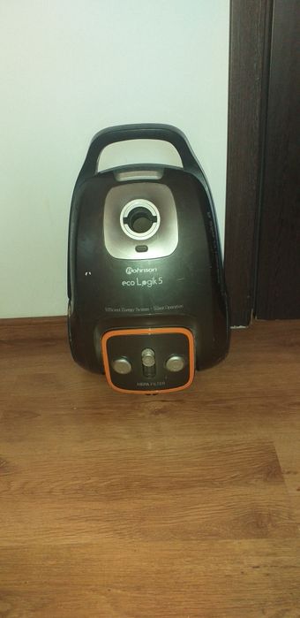 Aspirator Rohnson cu Sac 700W A+