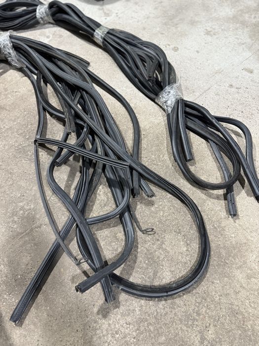 Уплотнители дверные на BMW e36