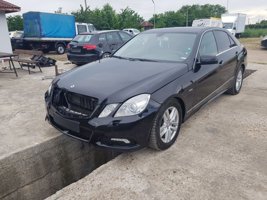 Мерцедес Е класа 2.2,ЦДИ, 136к.с на части.