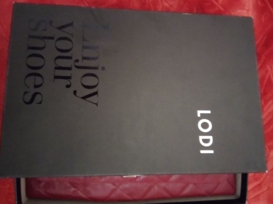 Pantofi cu toc de piele