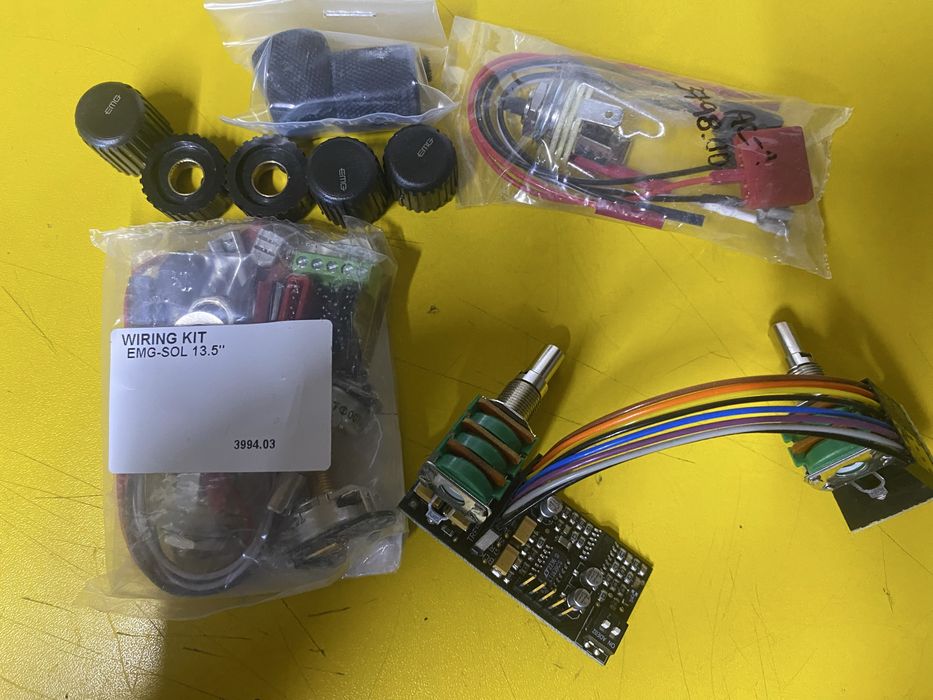 Vand doze si preamp EMG si cheite Grover 145C bass