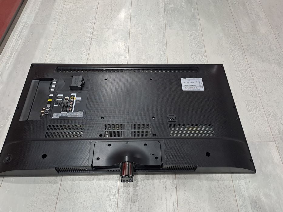Телевизор  SAMSUNG-/UE40H6770SV/-за части