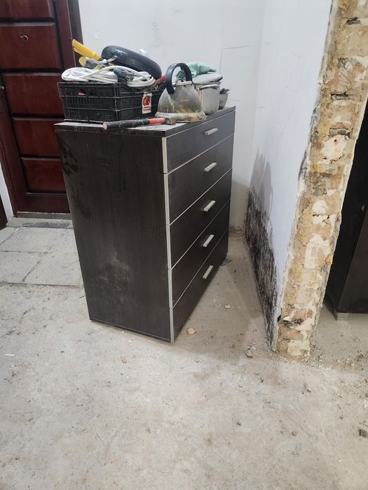 Продам шкаф 2шт и тумбу