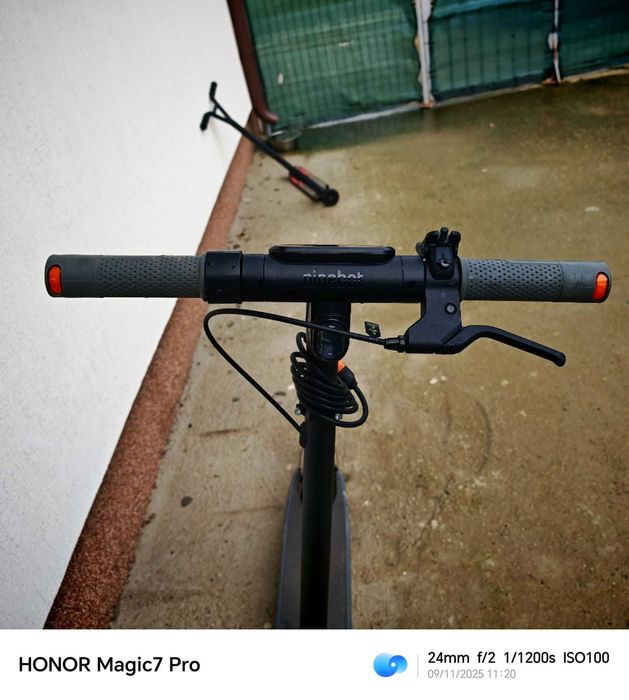 Trotinetă electrică Ninebot E2 – stare excelentă, ca nouă!