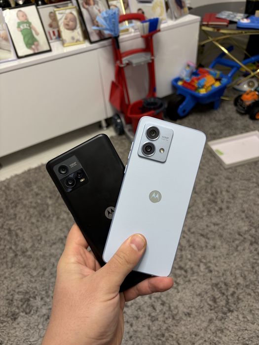 Vand motorola G72 si G84 pentru piese