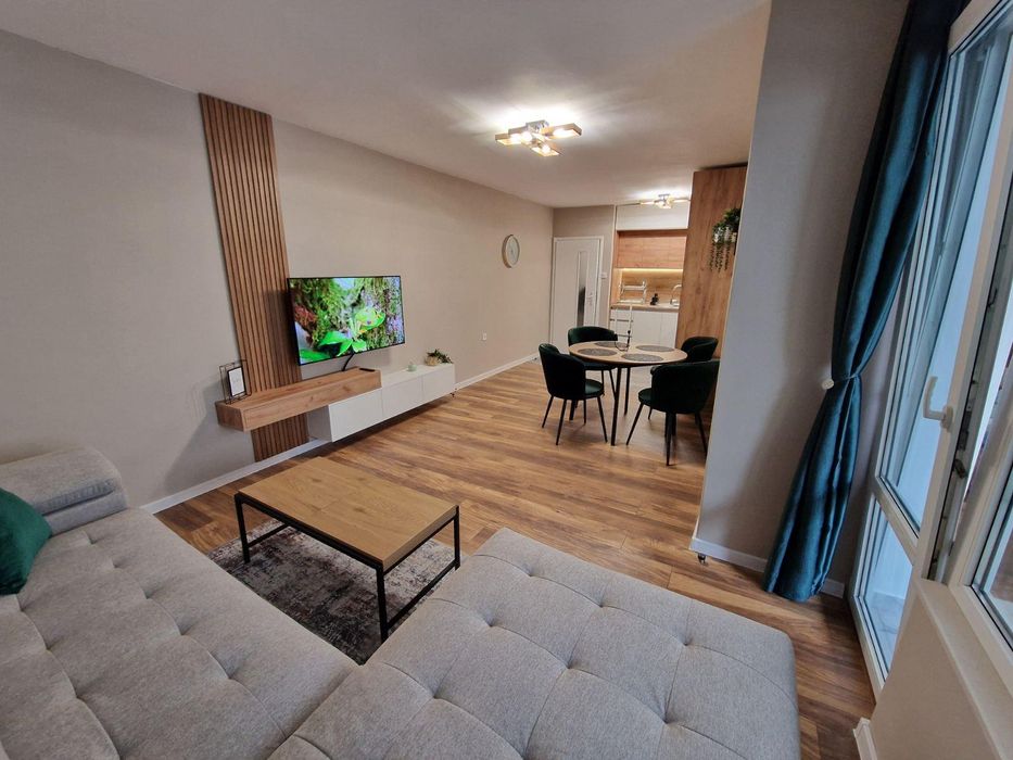 Дава се под наем Двустаен апартамент в Варна, Гръцка махала - 63 кв.м за 650 € - Снимка #1