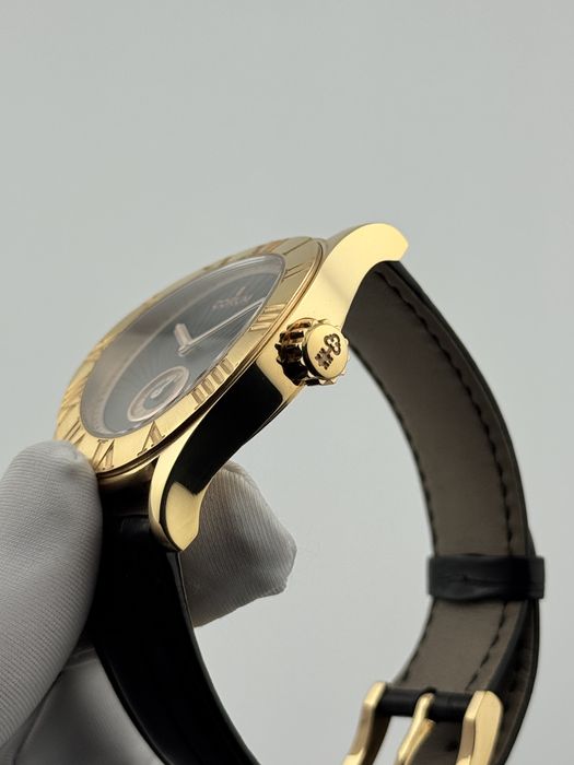 Наручные золотые часы Corum Romvlvs Gold 18k