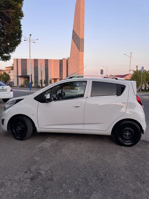 Spark 2018 yil 201.000km Avtomat karobka metan gaz