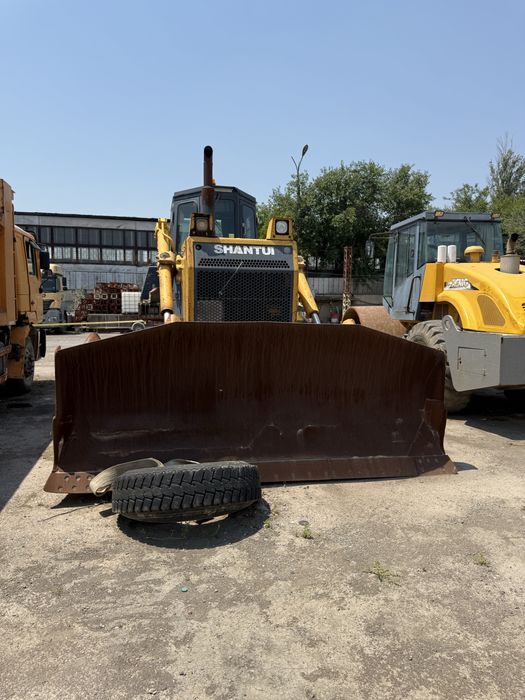 Бульдозер SHANTU  SD 23  йили 2013 сотилади