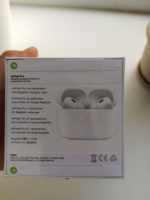 Продам наушник airpods