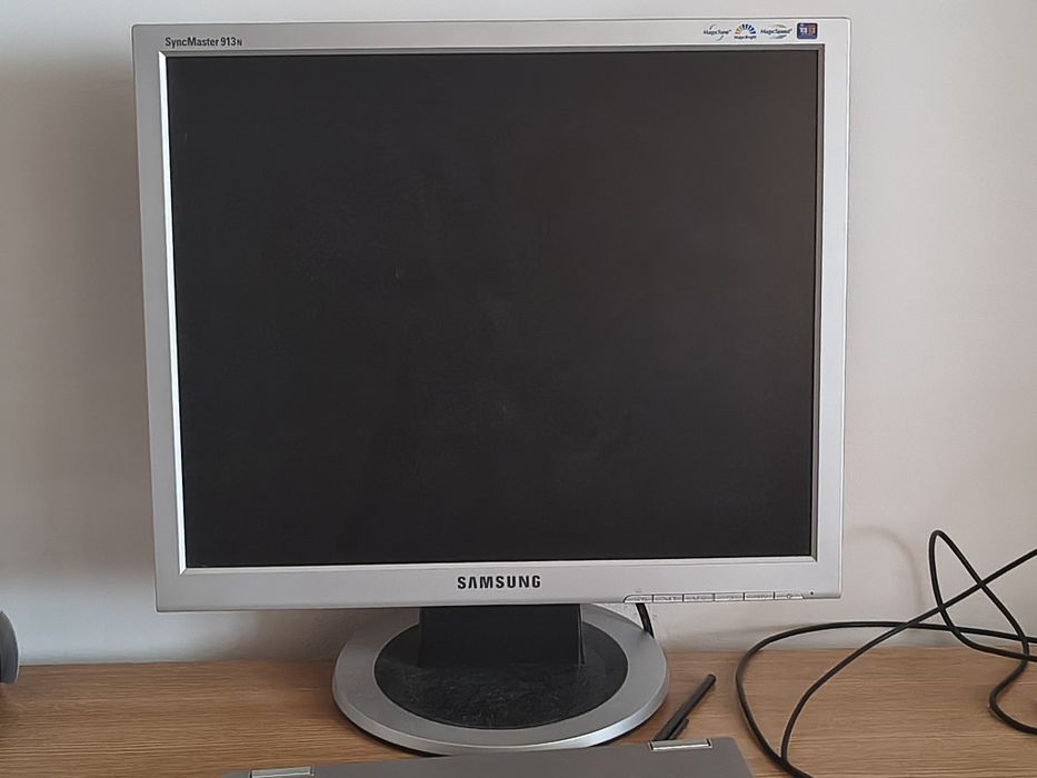 LCD monitor Samsung SyncMaster 913N stare impecabilă