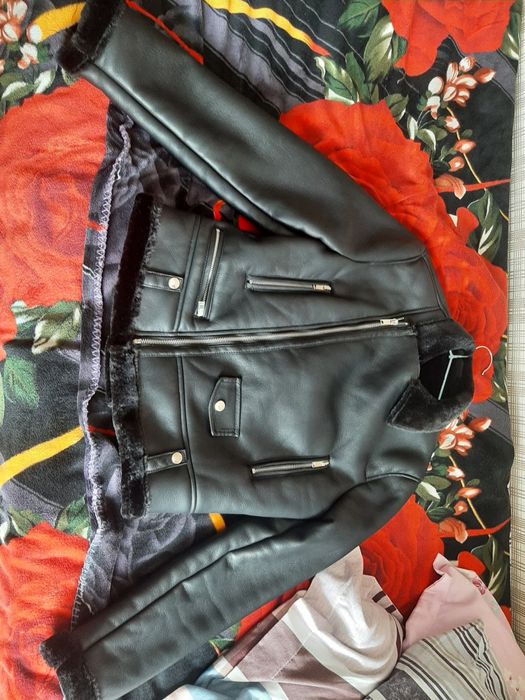 Продам куртку осень