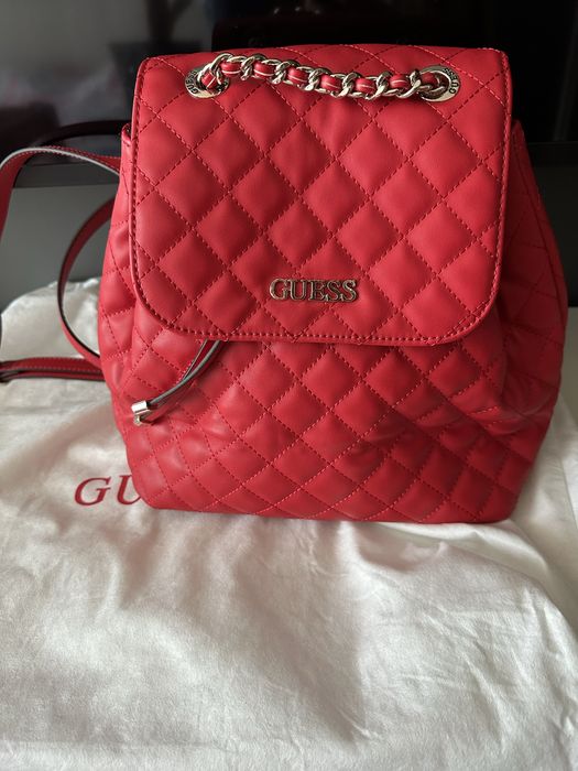 Чисто нова дамска раница Guess