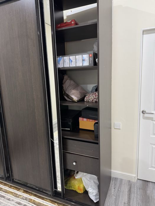 Продам шкаф за символичную цену