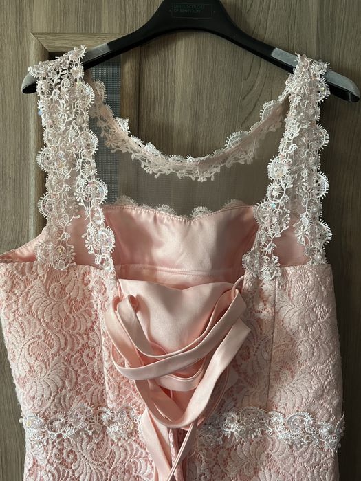 Vand rochie de ocazie roz