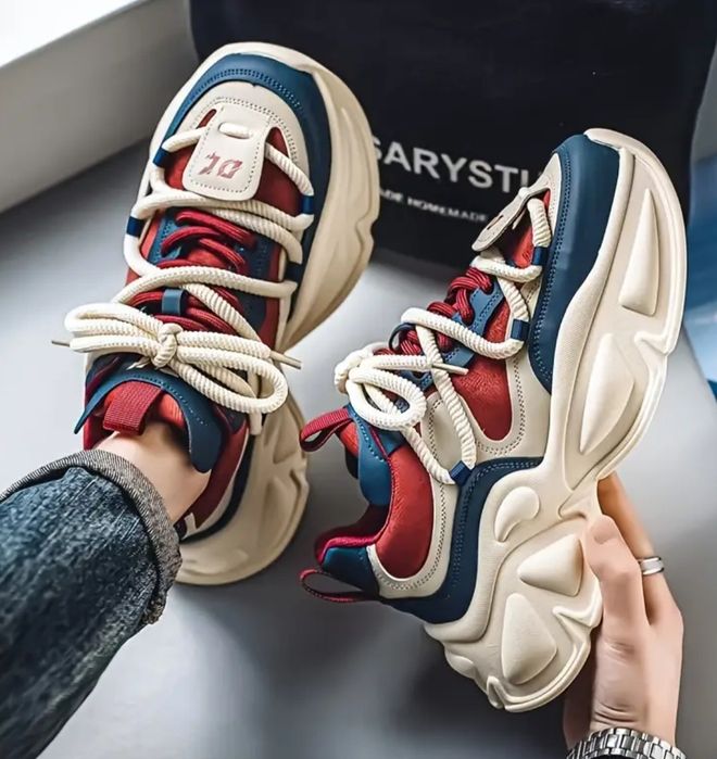 Adidași diverse modele deosebite