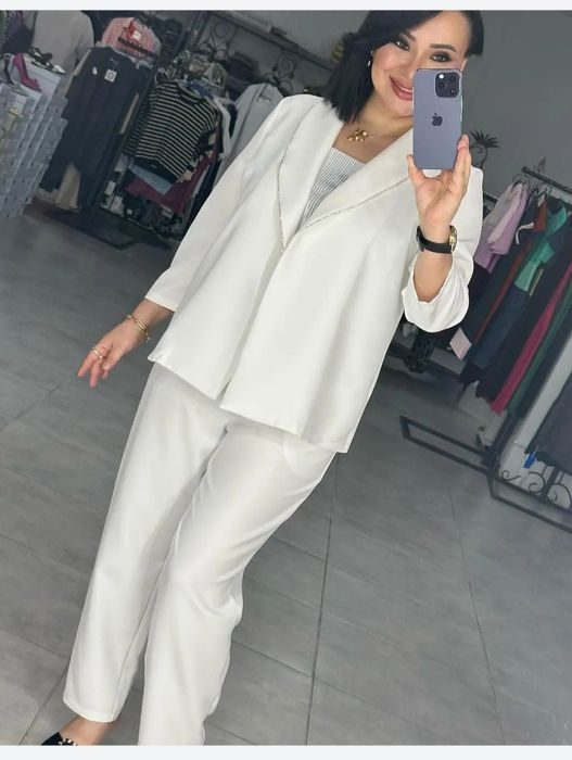 Продам женский костюм