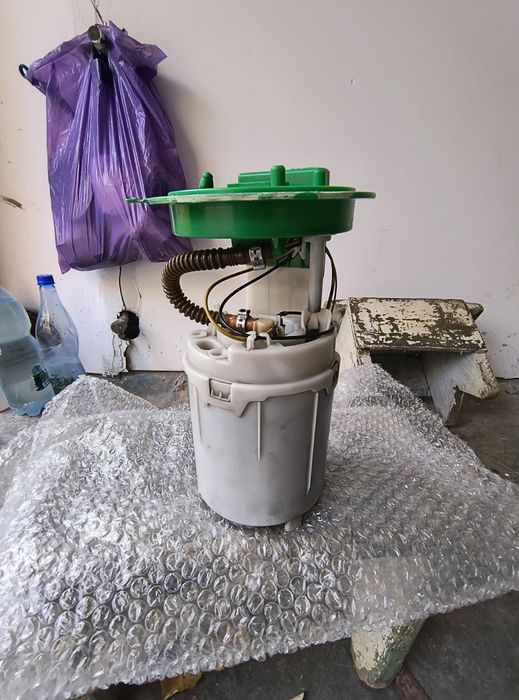 Vând pompă de benzină Vw golf