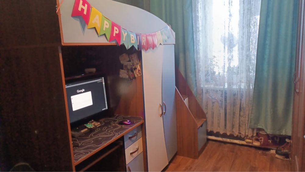 Продам двухъярустную кровать