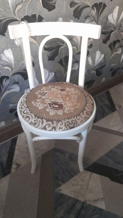 Продам стул 10000