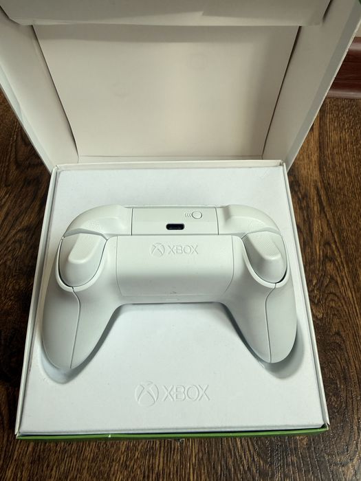 Джойстик  беспроводной xbox