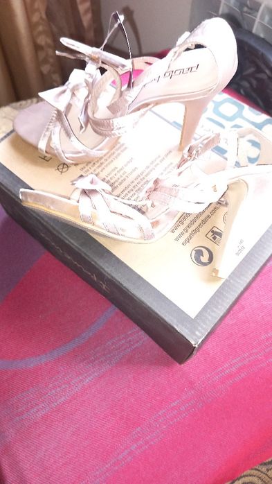 Нови дамски сандали номер 35