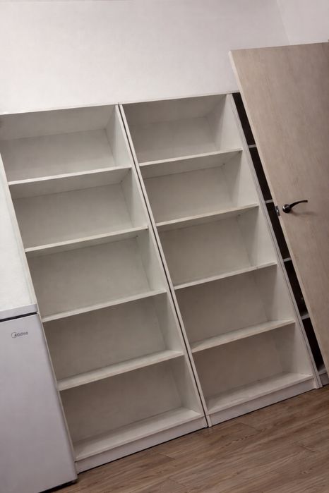 Продам шкаф для книг, стеллаж