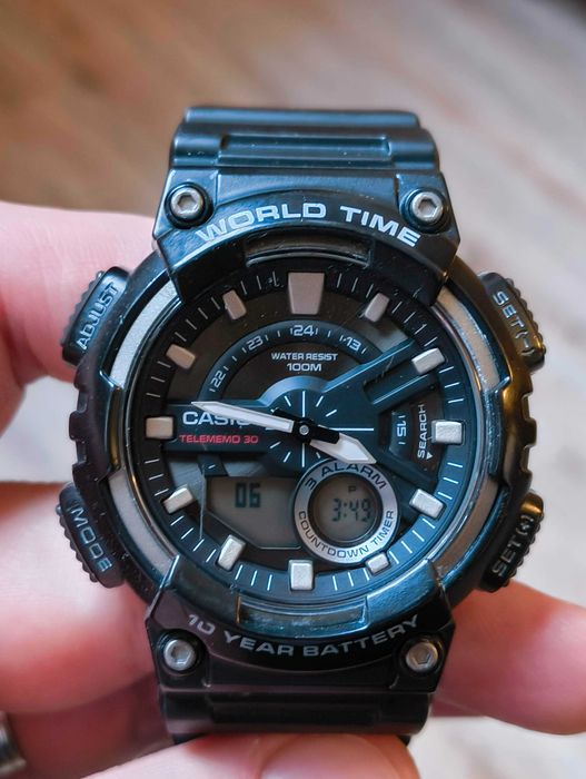 Часовник Casio AEQ-110W-1AVEF
