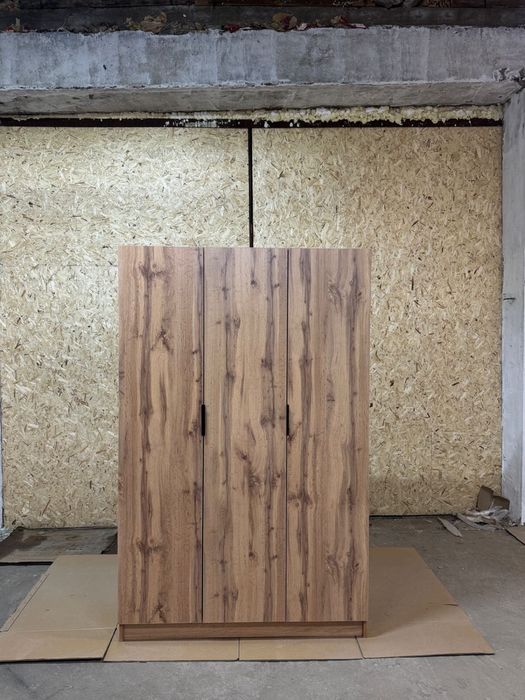 3-х дверный Шкаф