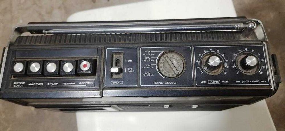 Radio Casetofon Sanyo