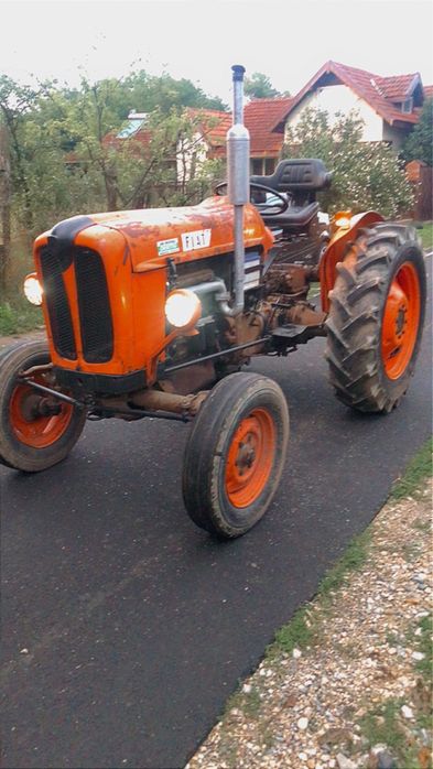 Vand Tractor Fiat 411