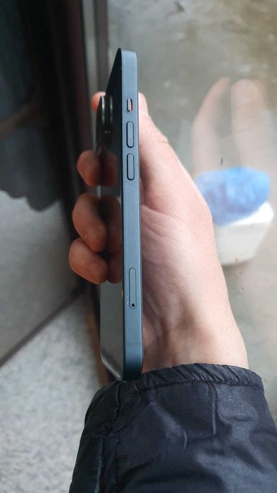 iPhone 13, 128GB, Midnight - Aspect Impecabil