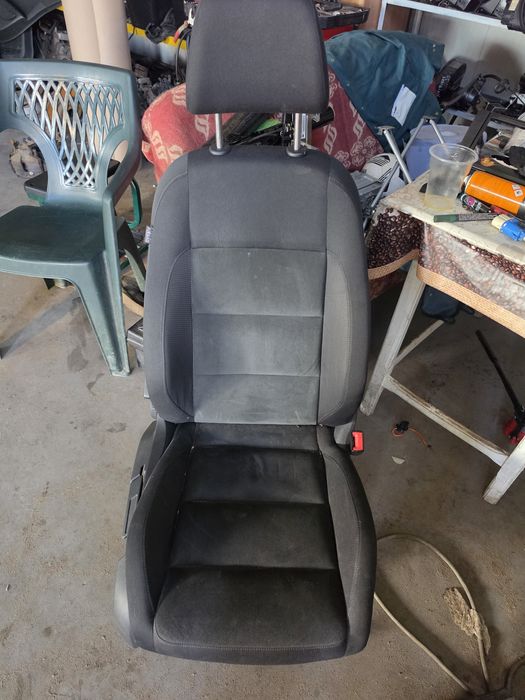 Interior europa complet   alcantara scaune fete usi cotiera  Volkswagen golf 6 4 usi
