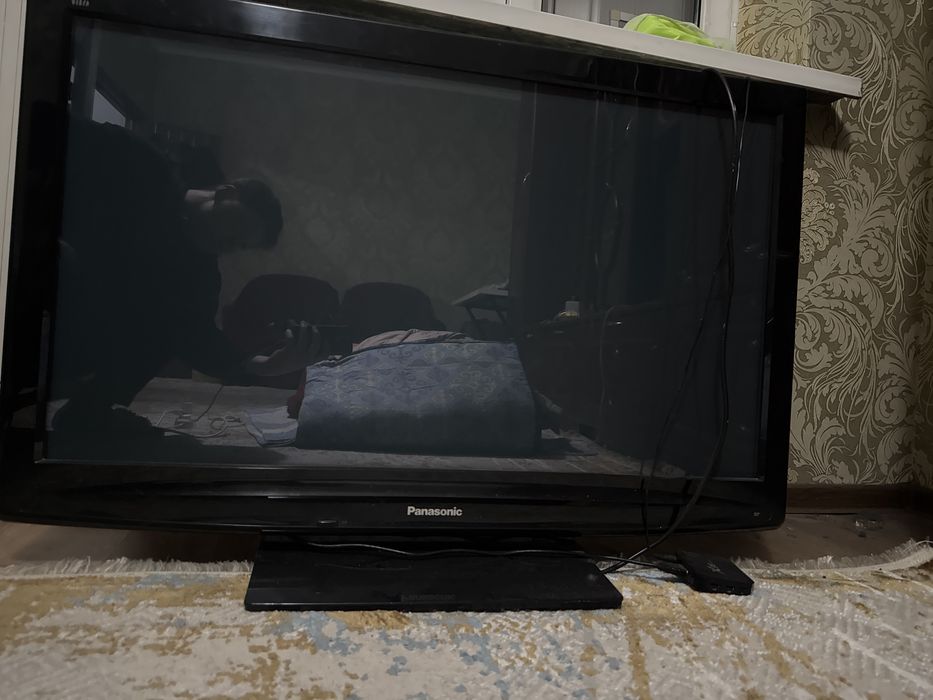 Продаю телевизор (Panasonic)