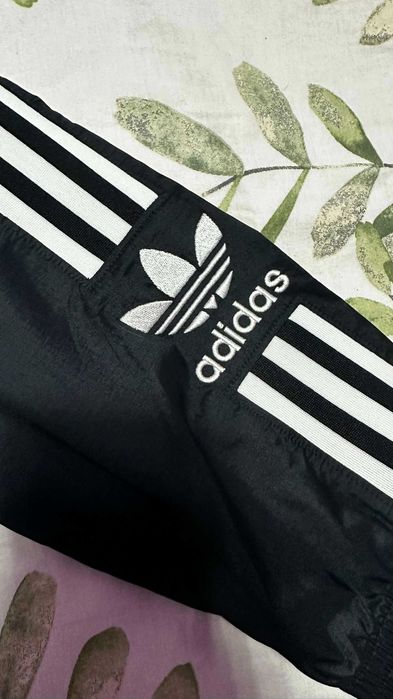 Оригинално яке Adidas Originals размер L