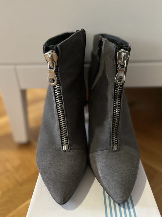 Боти Bronx и балеринки Pier One