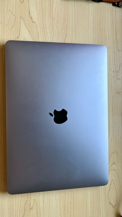 MacBook Pro 13” M1 | 8GB RAM | 256GB SSD | Touch Bar |