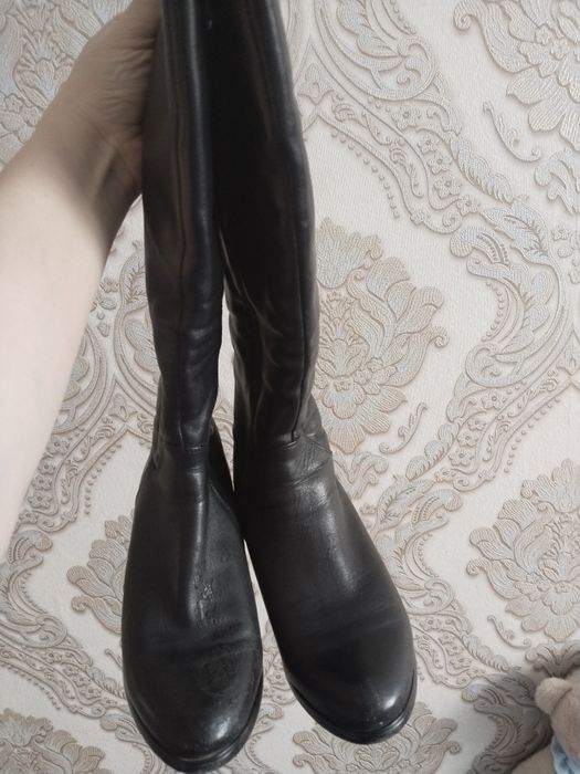 Продам зимние сапоги кожаные