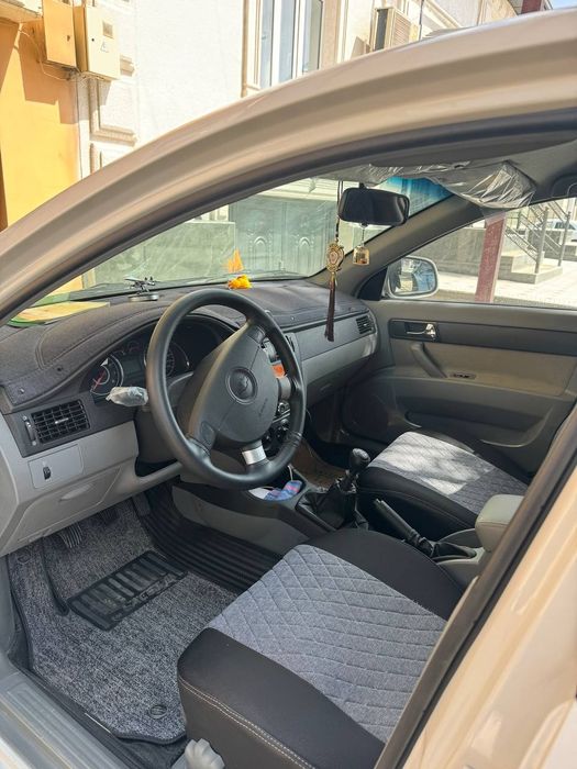 Жентра мошина сотилади