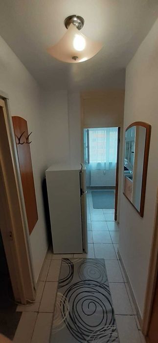 Garsoniera decomandata de inchiriat 35 mp zugravita mobilata utilata proprietar bloc mixt 1982