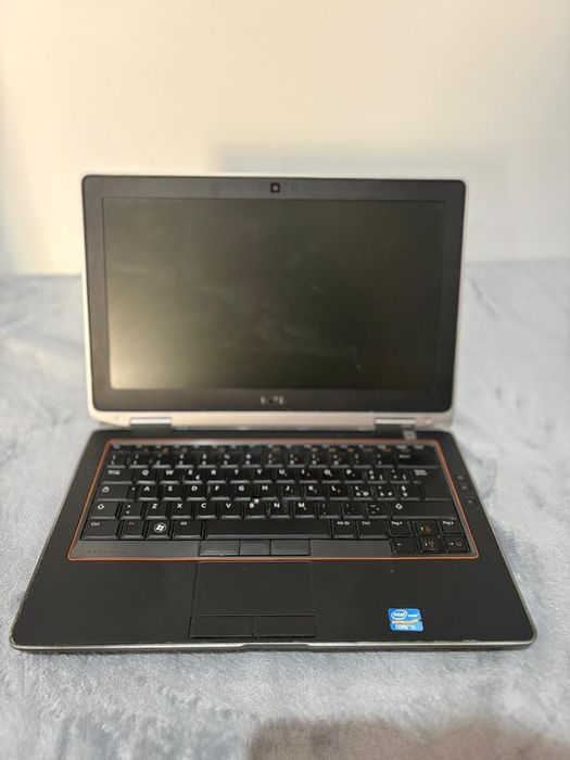 Vând laptop dell