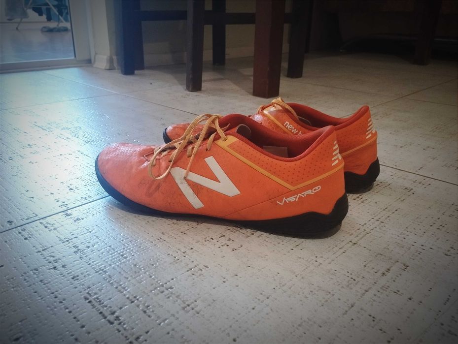 Футболни обувки - стонижки / бутонки 40 номер - цена 20 лв.