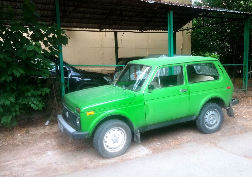 Продаётся Vaz 2121 Niva
