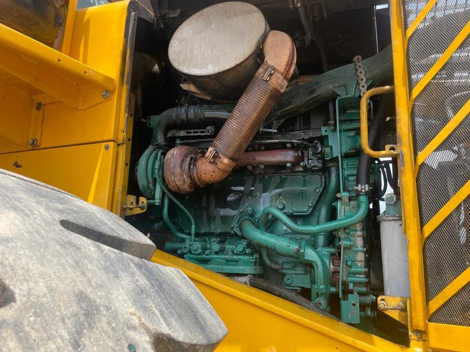 Incarcator frontal  VOLVO L220F